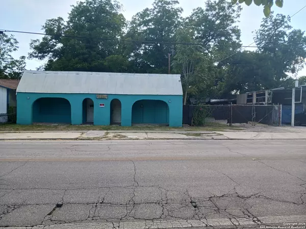 3109 FLORES ST, San Antonio, TX 78204-2636