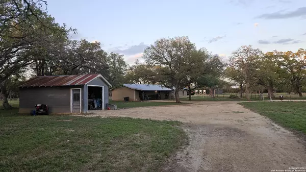 319 SATTLER RD, Spring Branch, TX 78070-6603