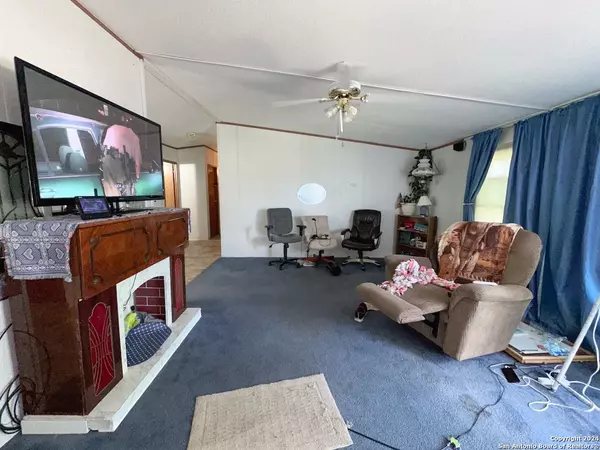 Pleasanton, TX 78064,200 N Crestfield Dr