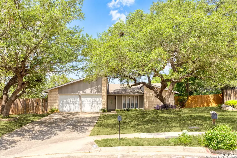 16011 Eagle Cir., San Antonio, TX 78247