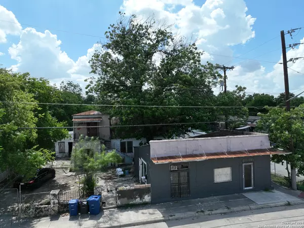 San Antonio, TX 78207,2504 Chihuahua st