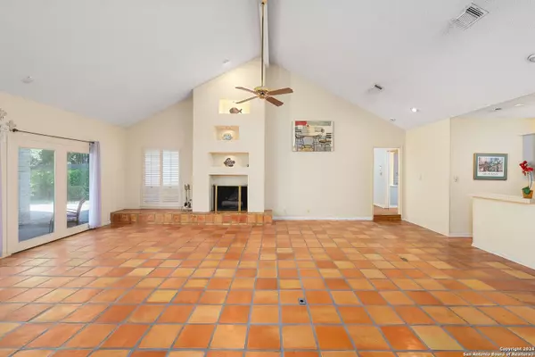 Shavano Park, TX 78230-5615,206 POST OAK WAY