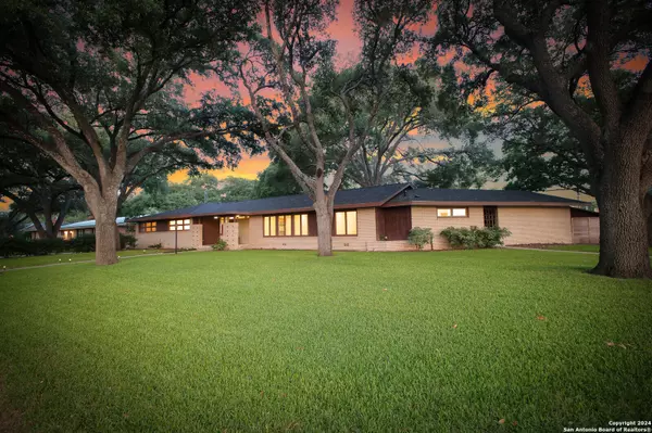 Seguin, TX 78155,907 Cedar Street