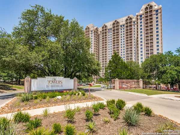 1 TOWERS PARK LN UNIT 413, San Antonio, TX 78209-6423