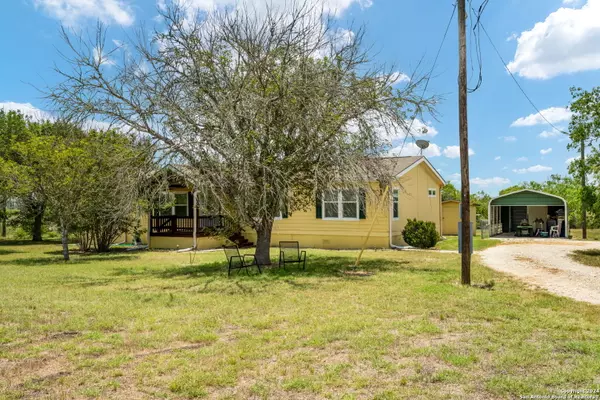 6593 Fm 775, Seguin, TX 78155-8332