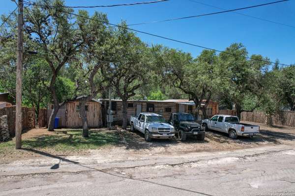 209/211 6TH ST, Camp Wood, TX 78833