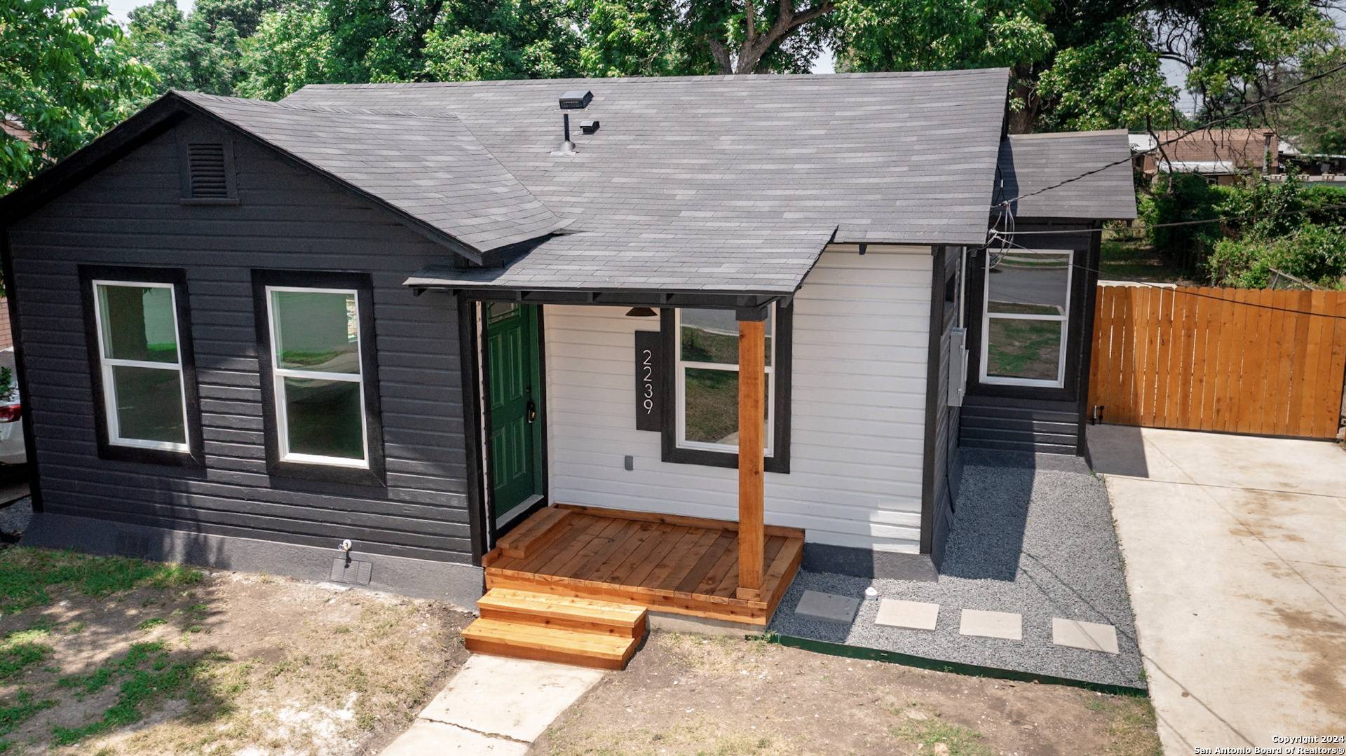 San Antonio, TX 78202-2604,2239 Burnet