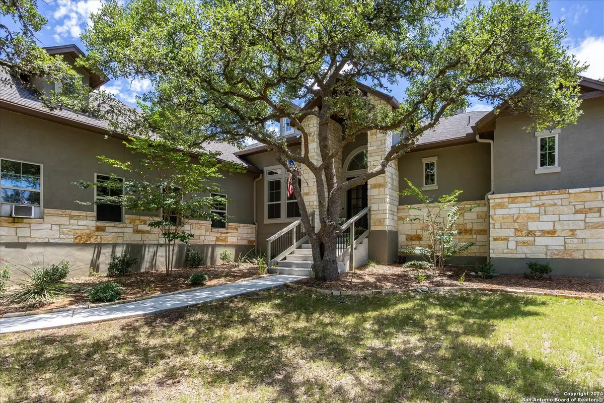 Boerne, TX 78006-7052,104 NOLINA CIR