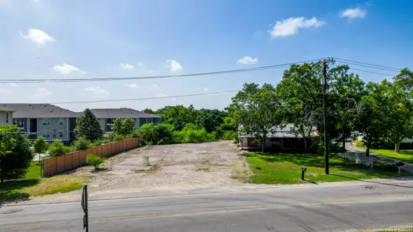 New Braunfels, TX 78130-3328,1951 GRUENE