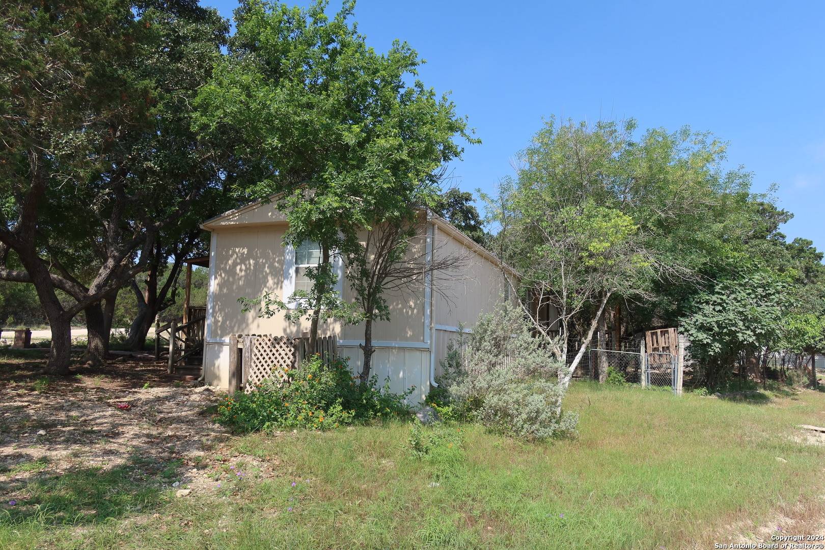 Bandera, TX 78003,1095 Scenic Dr.