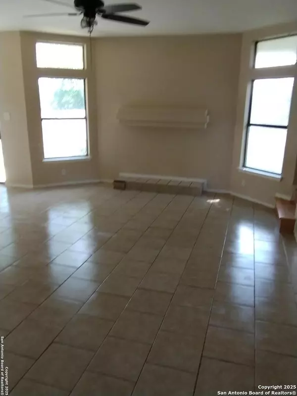 San Antonio, TX 78239-4082,8686 RIDGE MILE DR