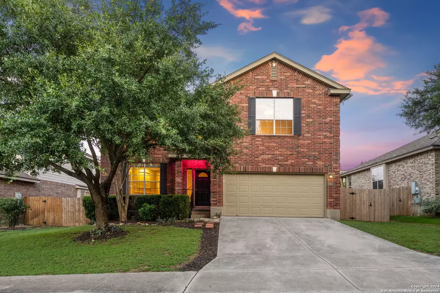 688 LA BAHIA LOOP, New Braunfels, TX 78132-2858