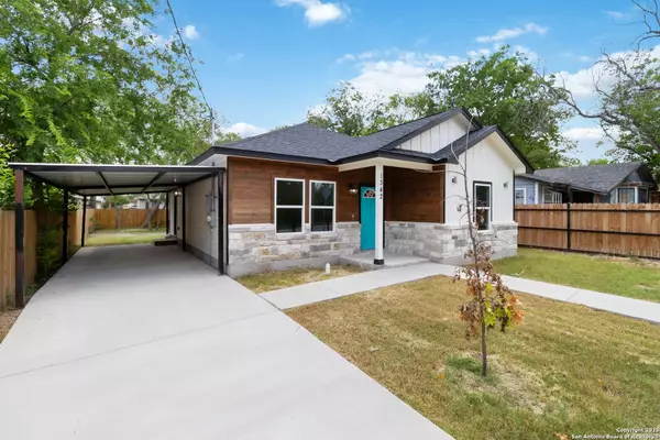 San Antonio, TX 78214-3302,1342 E CHAVANEAUX RD