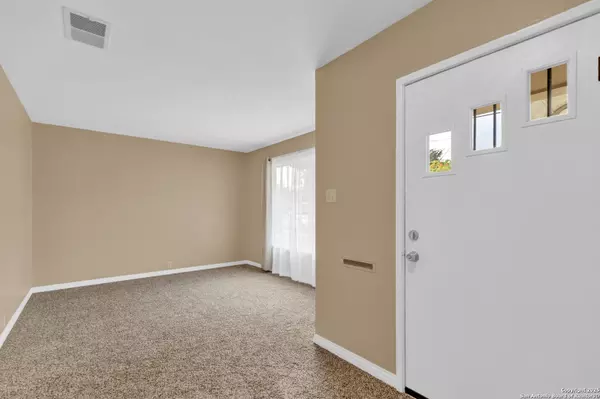 San Antonio, TX 78214-1661,411 HART AVE