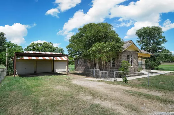 Adkins, TX 78101-1833,11045 US HIGHWAY 87