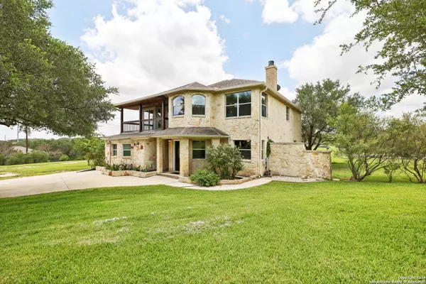 130 County Road 2722,  Mico,  TX 78056-5480