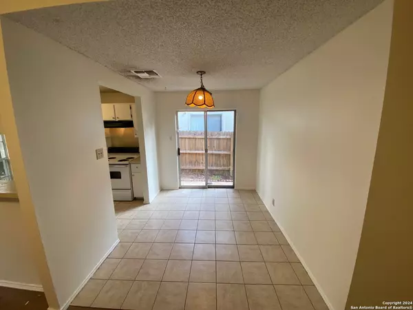 San Antonio, TX 78250,5614-16 Rose Dawn