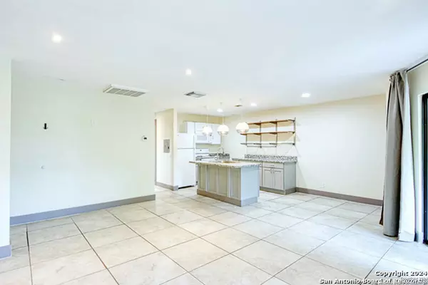 San Antonio, TX 78213-4811,11843 BRAESVIEW UNIT 814