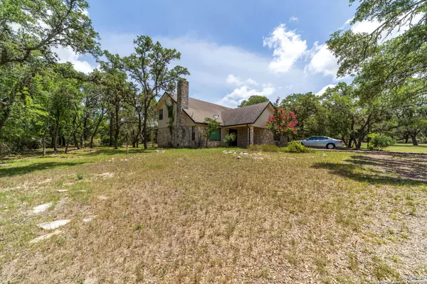 Boerne, TX 78006,120 Pleasant Valley Dr