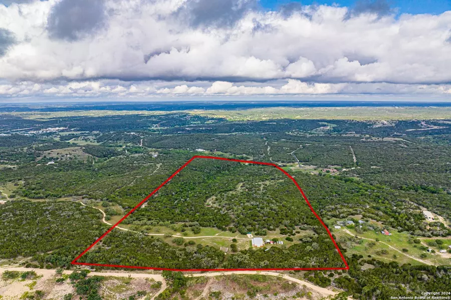 368 George Hollow, Kerrville, TX 78028