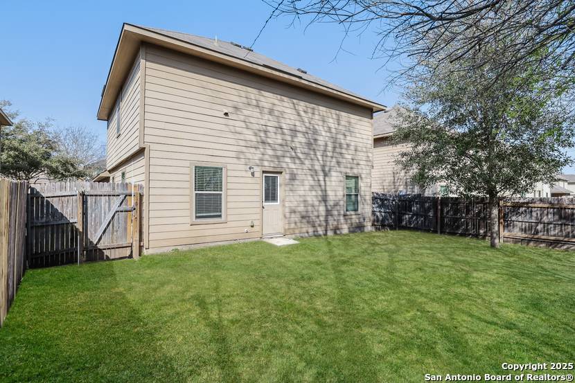 San Antonio, TX 78221,8922 Scarlett Pl