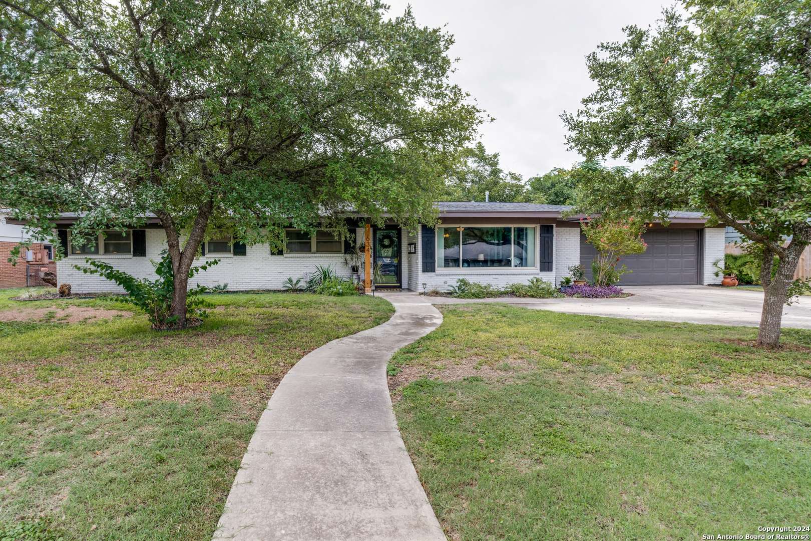 San Antonio, TX 78209,634 WYNDALE ST
