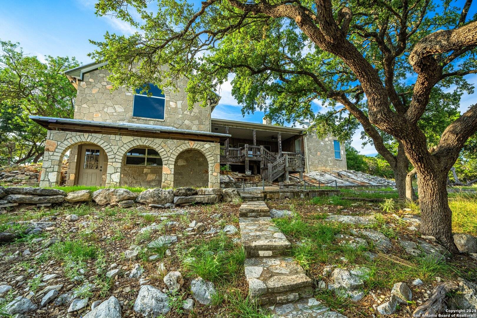 Hunt, TX 78024,240 River Bend Rd