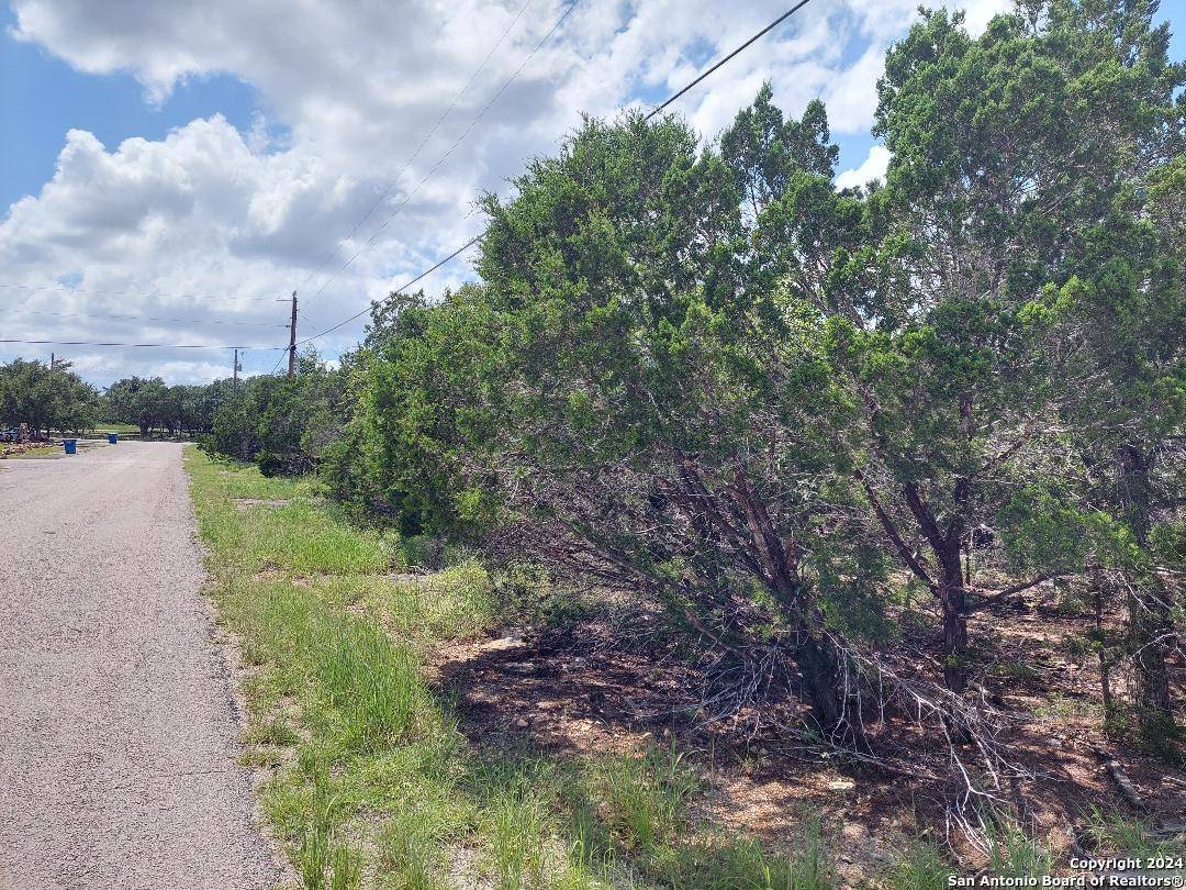 Canyon Lake, TX 78133,621 GLEN OAKS DR