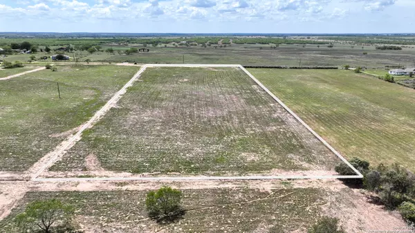 Stockdale, TX 78160,001 CR 476