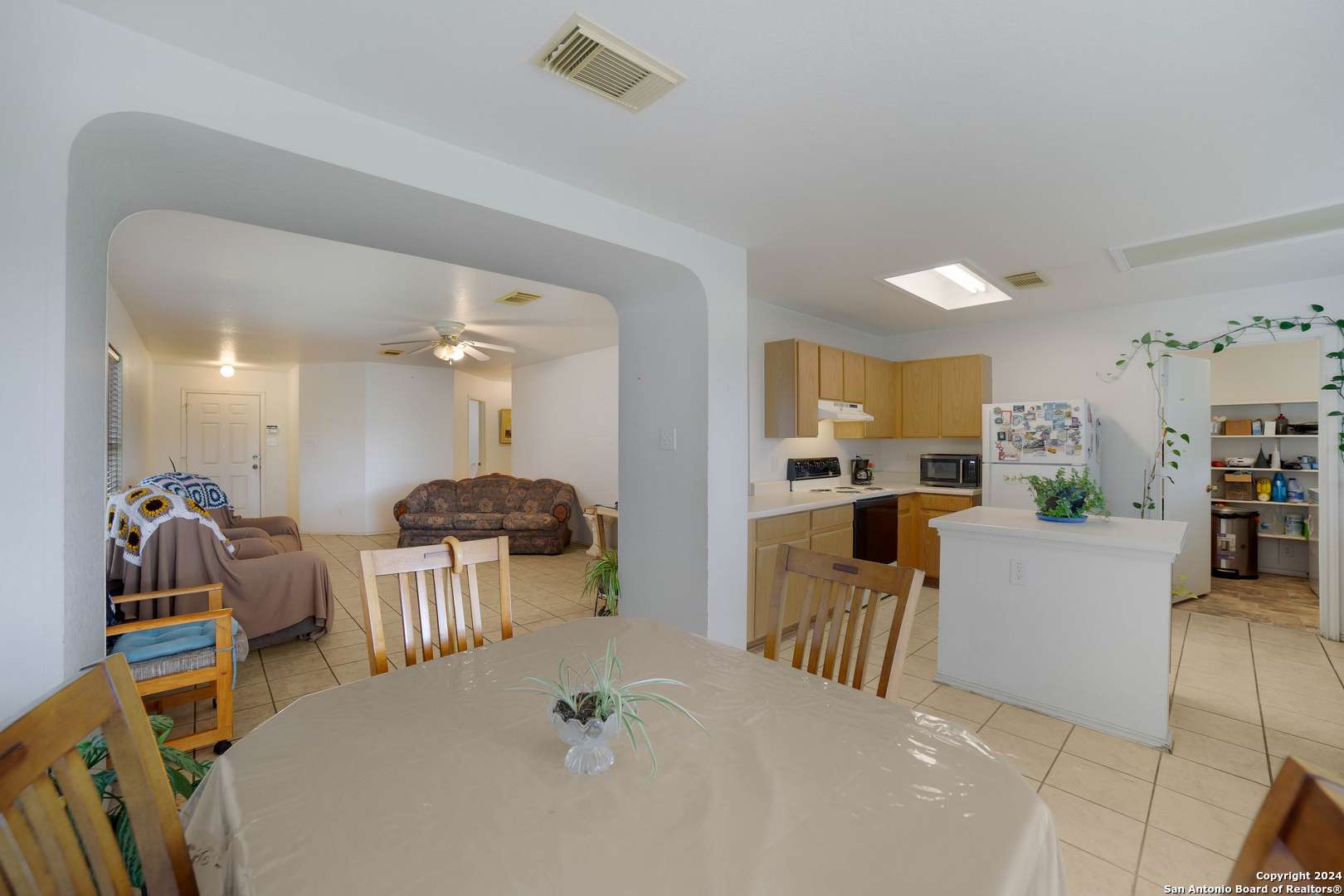 San Antonio, TX 78218,7206 MIDCROWN DR