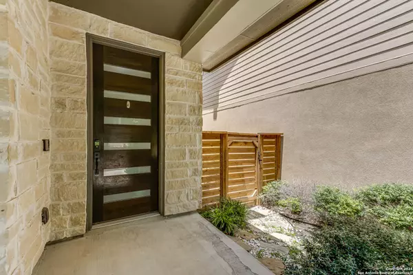 San Antonio, TX 78209-1972,206 Ridgecrest Dr #5