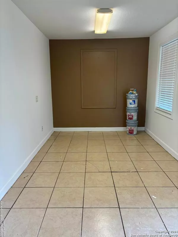 San Antonio, TX 78218-3711,100 DINN DR UNIT 4