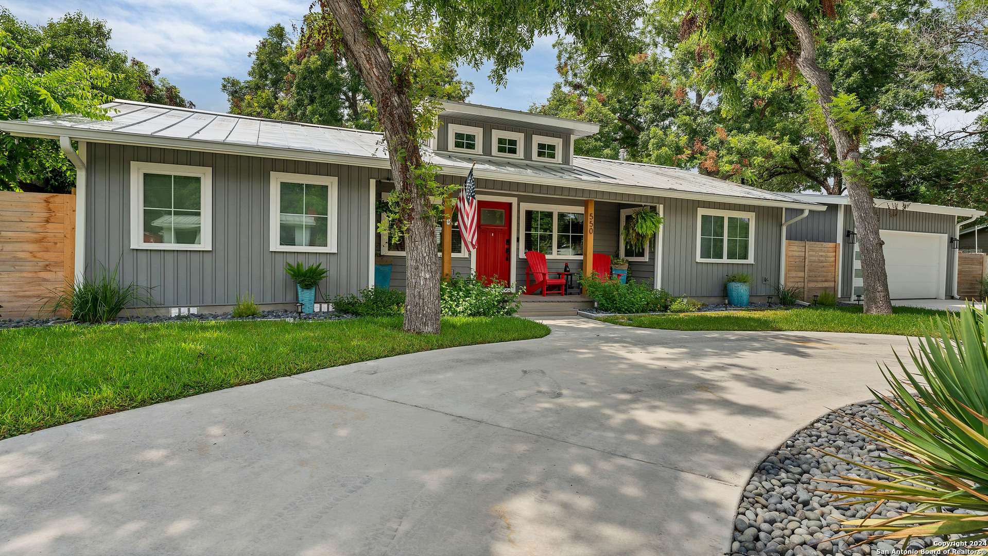 New Braunfels, TX 78130,550 Cross St