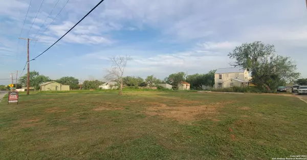 Cotulla, TX 78014,309 Leona