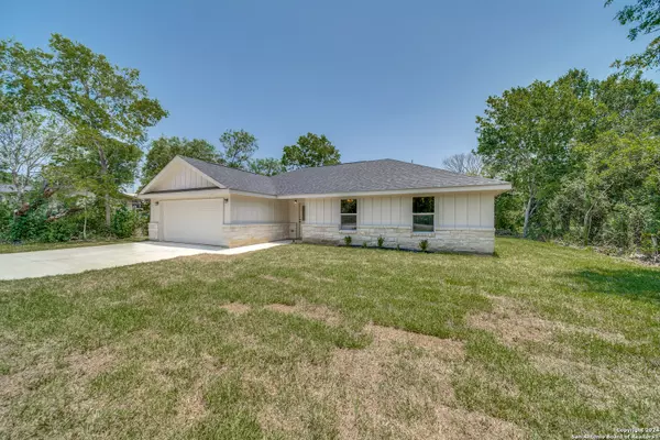 Seguin, TX 78155,105 Indian Trail