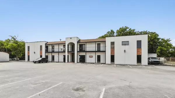 San Antonio, TX 78218-2043,4444 Walzem Rd UNIT 204