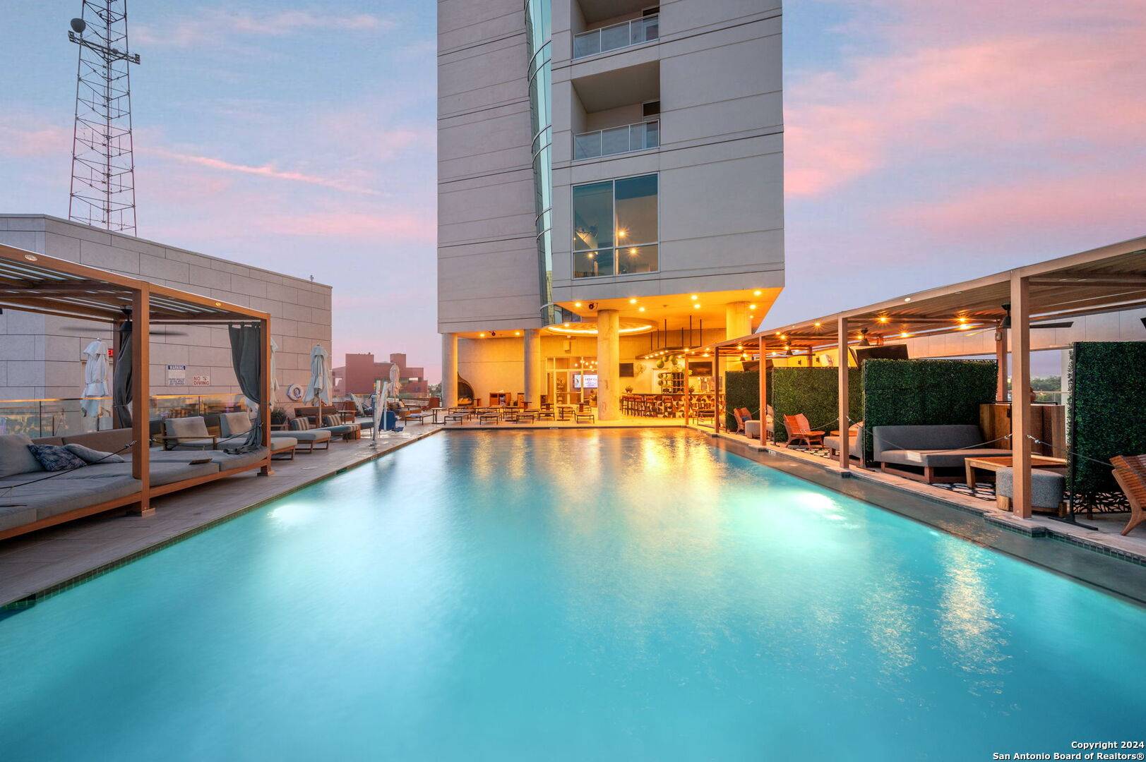 San Antonio, TX 78205-1122,123 LEXINGTON AVE UNIT 1308