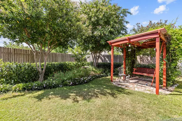 135 WOODPECKER RUN, New Braunfels, TX 78130-2682