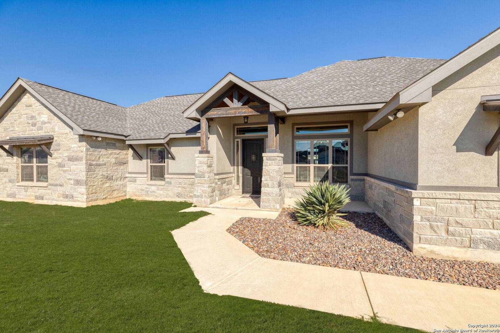 La Vernia, TX 78121,100 Settlement Pass