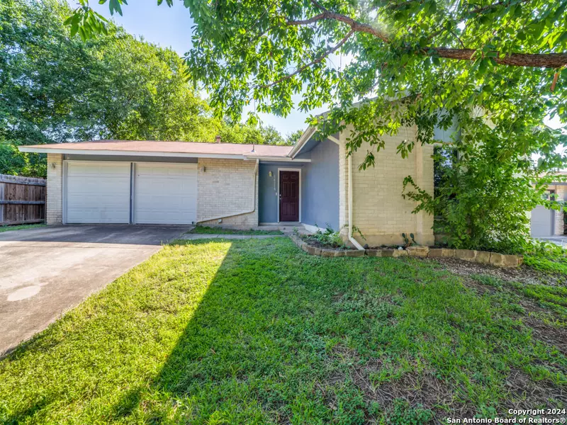 14318 BRIARLAKE ST, San Antonio, TX 78247-2736