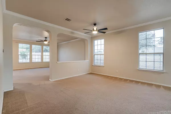 Live Oak, TX 78233-5457,11107 BAYWAVE