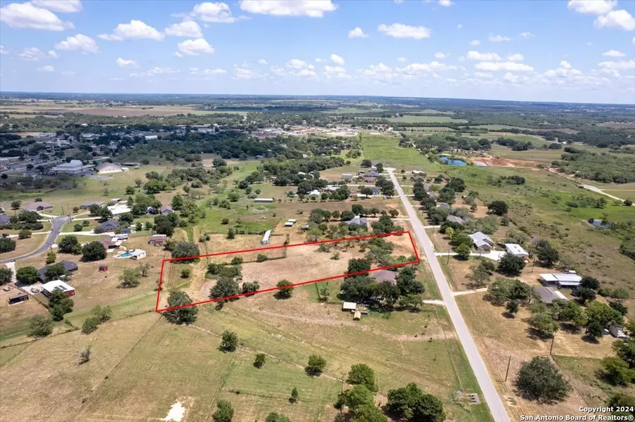 0 - LOT 36 COUNTRY GDNS, La Vernia, TX 78121-9541
