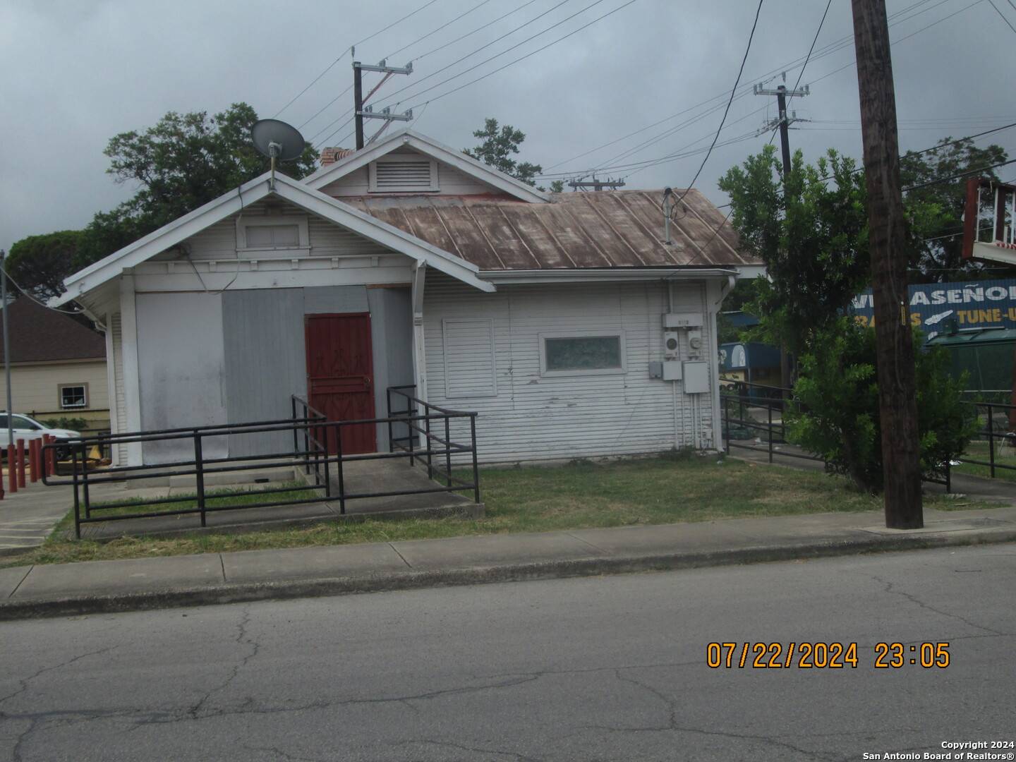 San Antonio, TX 78210-4034,1002 STEVES AVE
