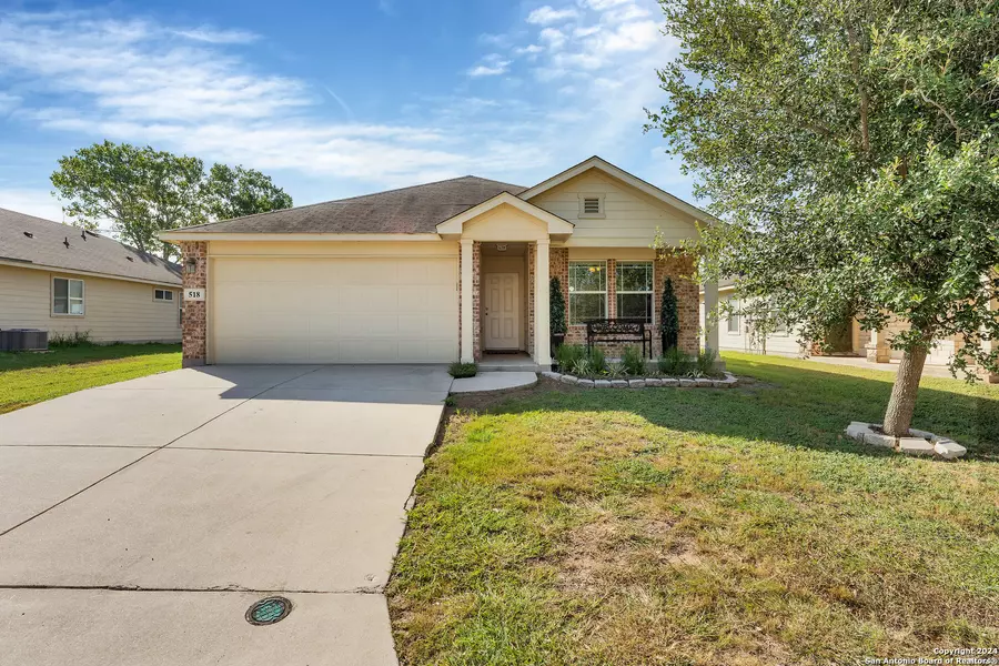 518 BRIGGS DR, New Braunfels, TX 78130-3397