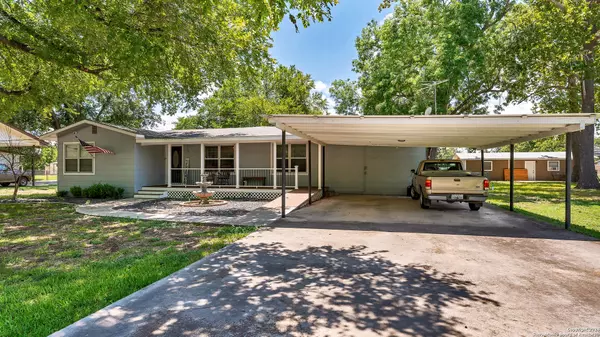 Seguin, TX 78155,404 Reiley Rd