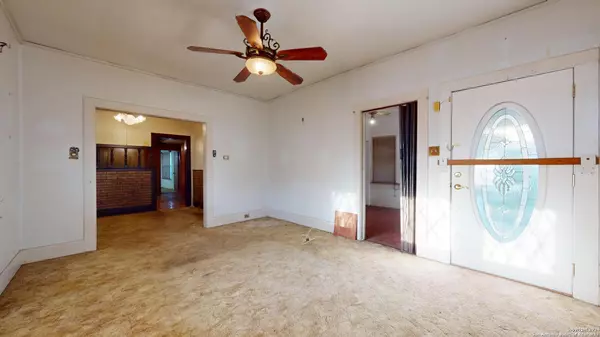 San Antonio, TX 78210,831 Mckinley