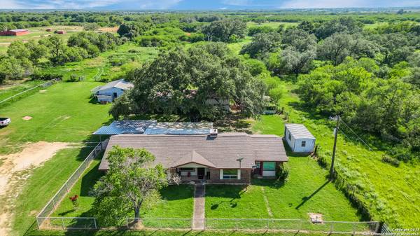 1520 COUNTY ROAD 223, Floresville, TX 78114-5050