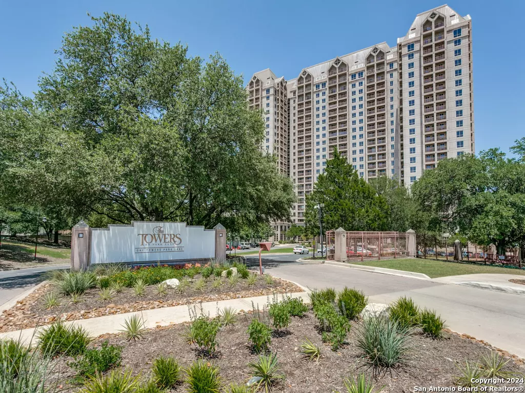 San Antonio, TX 78209,1 TOWERS PARK LN UNIT 1403