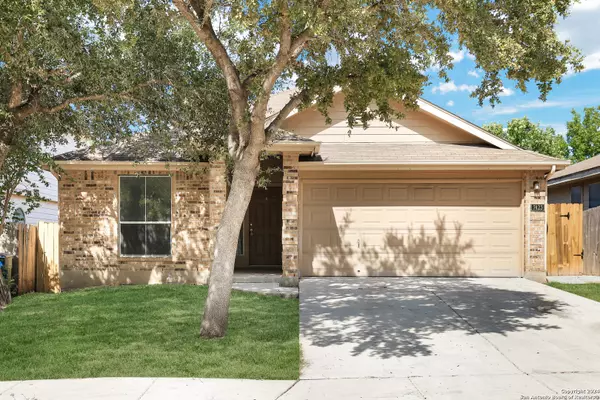 7423 VEGA GAP, San Antonio, TX 78252-2755