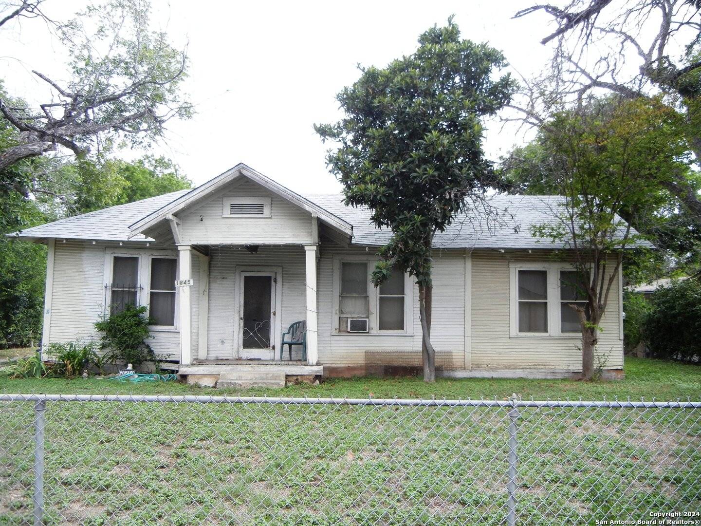 1845 SALTILLO ST, San Antonio, TX 78207-6817